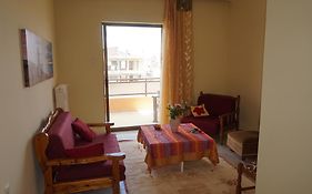 Cosy Flat Near The Beach